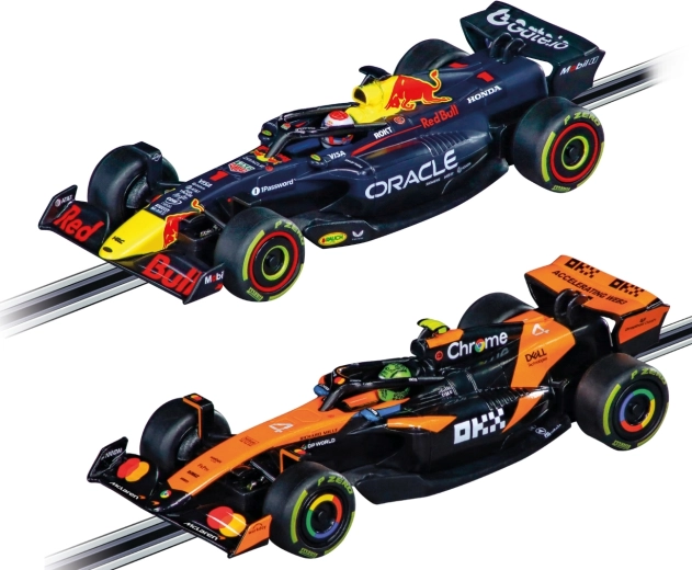 Două mașini F1 pentru curse în doi
