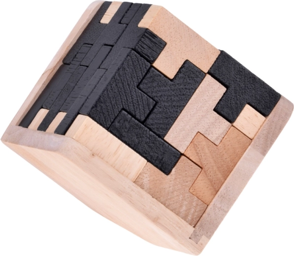 Piese contrastante negru–natural pentru o vizibilitate mai bună