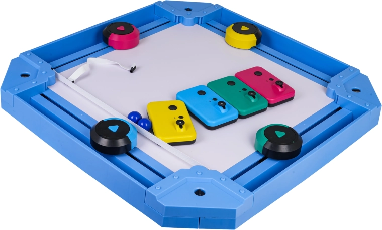 Arenă de acțiune pentru 2–4 jucători