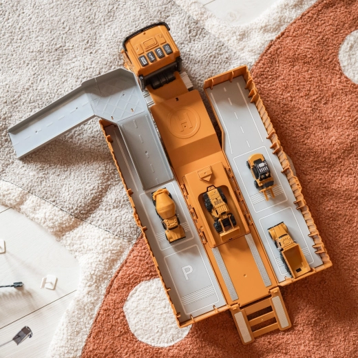 TIR pliabil cu parcare și stabilizatori