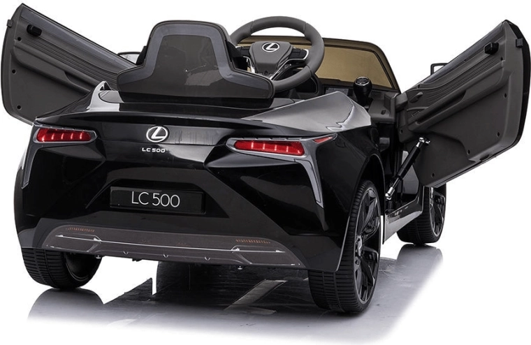 Design LEXUS realist cu uși care se deschid