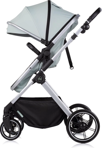 Copertină mare, extensibilă, cu fereastră