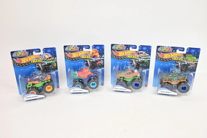 Mașinuță Hot Wheels Color Shifters cu schimbare de culoare