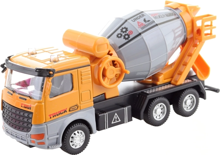 Tambur rotativ realist