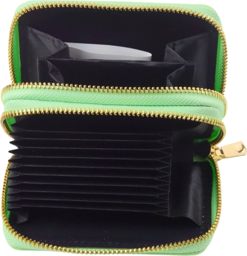 Sloturi tip armonică pentru carduri