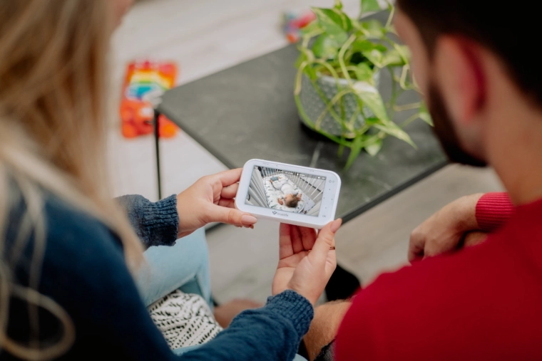 Ecran IPS clar de 4,3" și autonomie îndelungată