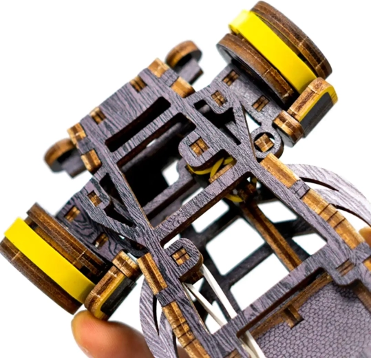 Propulsie cu bandă elastică, autonomie până la 1 metru