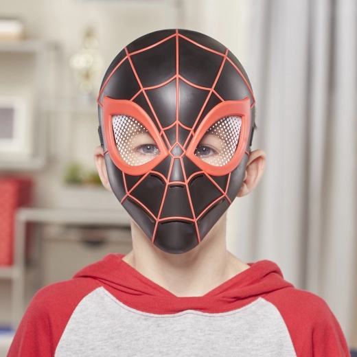Design inspirat de Miles Morales