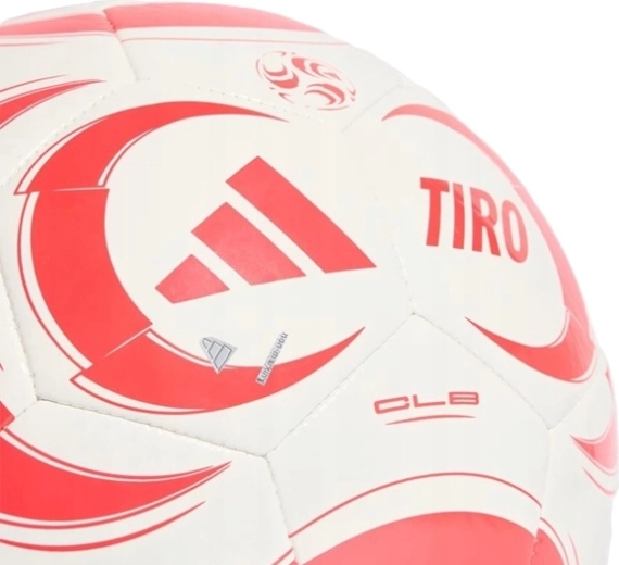 Aspect consacrat Adidas Tiro