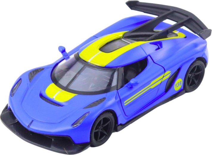 Caroserie metalică rezistentă și design sportiv