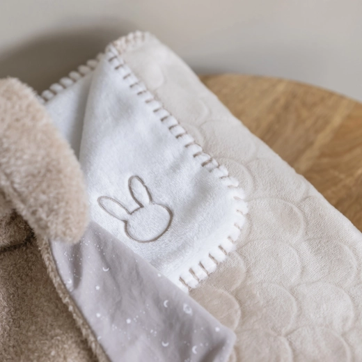 Design reversibil – două variante într-o singură pătură