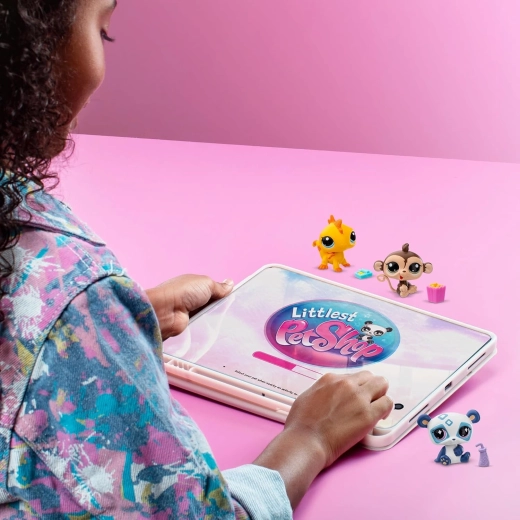 Joacă interactivă cu cod virtual