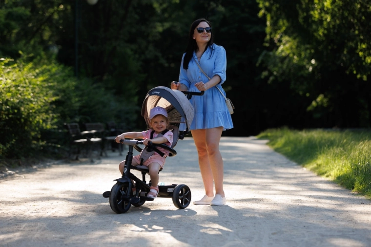 Protecție solară cu UPF 50+