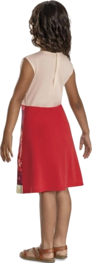 Detalii atent lucrate și îmbrăcare ușoară