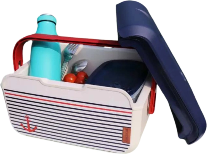 Răcește mult timp datorită izolației pasive