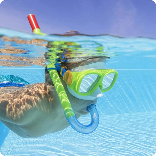Snorkel ergonomic cu protecție împotriva stropilor