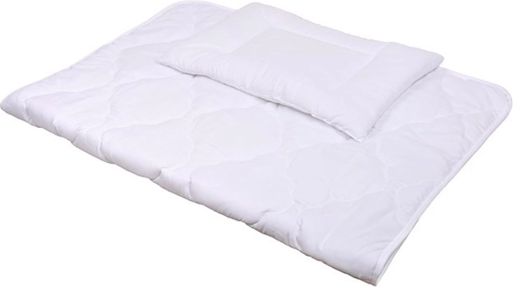 Pătură și pernă confortabile, matlasate