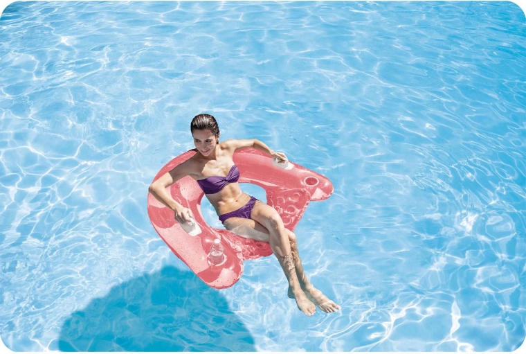 Două suporturi pentru băuturi și prindere sigură