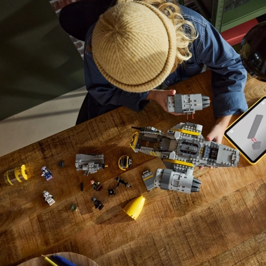 Construcție cu aplicația LEGO Builder