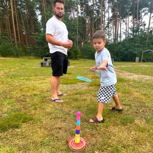 Joc distractiv pentru copii și familie