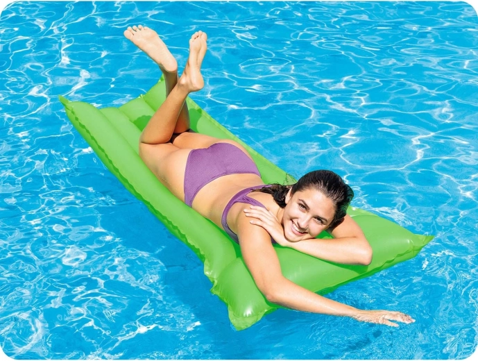 Pregătită pentru distracție în apă