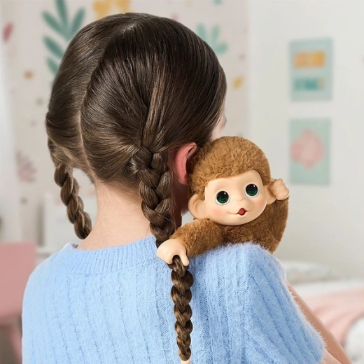 Mâini și picioare care se prind pentru orice aventură