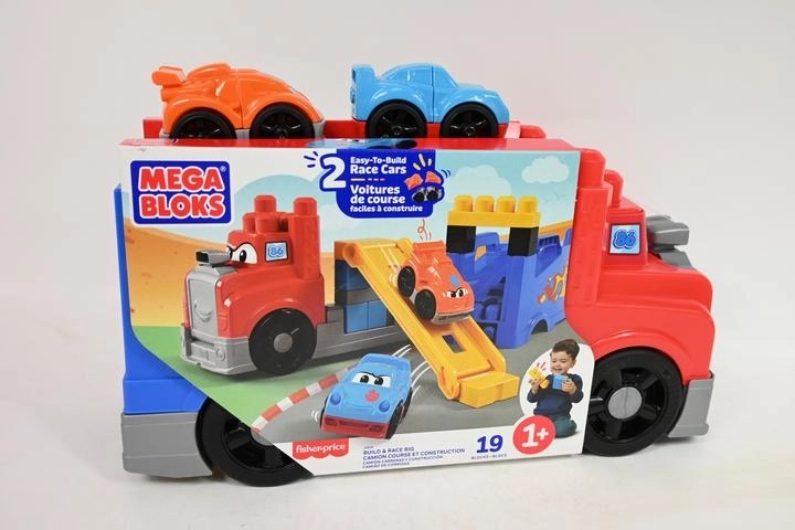 Mega Bloks camion cu pistă de curse și 2 vehicule