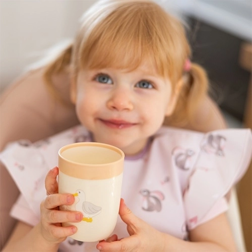 Paharul deschis sprijină dezvoltarea sănătoasă