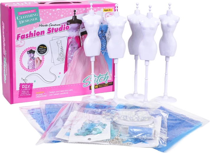 Set creativ pentru micile creatoare de modă, cu țesături albastre și accesorii