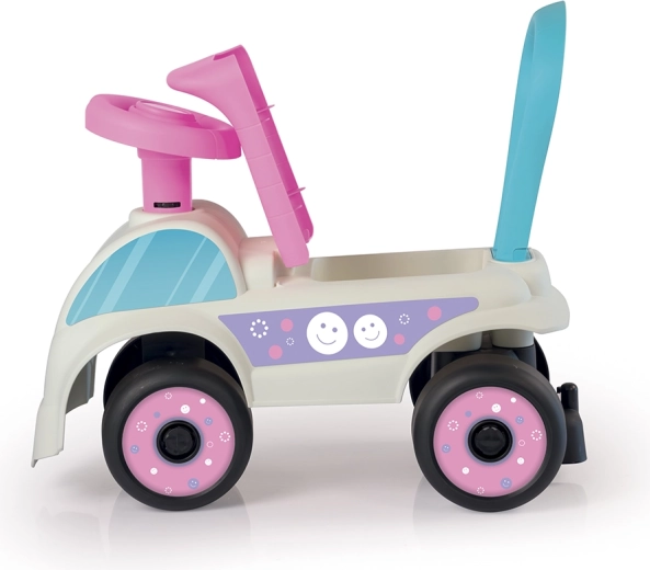 Spațiu de depozitare și claxon pentru mai multă distracție