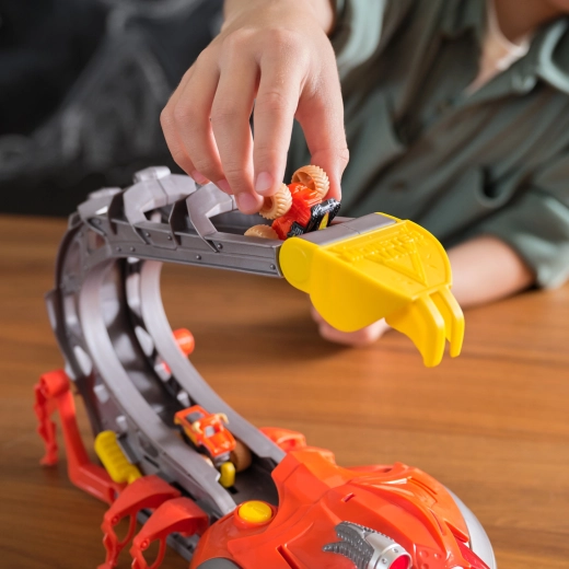 Rampă reglabilă pentru trucuri spectaculoase