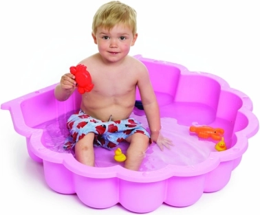 Distracție cu apă și nisip