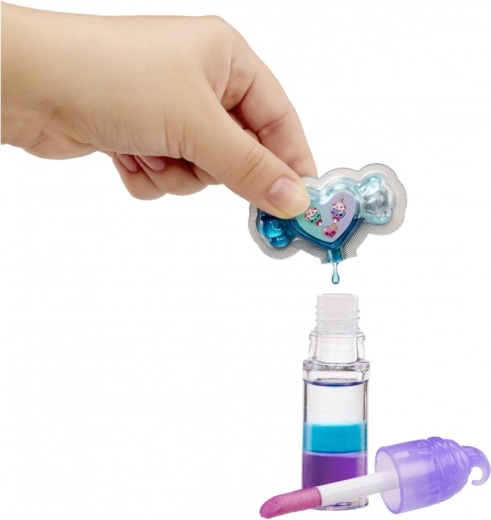 Creează-ți propriul luciu de buze