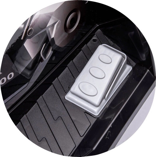 Control ușor prin pedală și selectarea vitezei