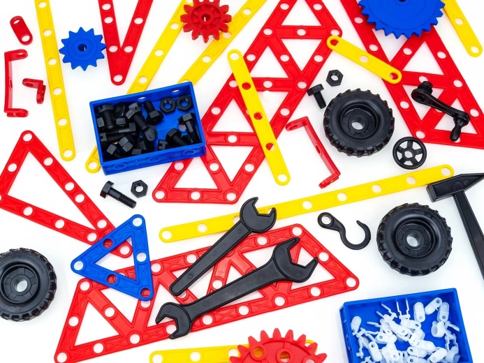 Construiți modele funcționale cu angrenaje și lanț