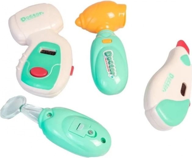 Accesorii bogate pentru jocul de-a doctorul
