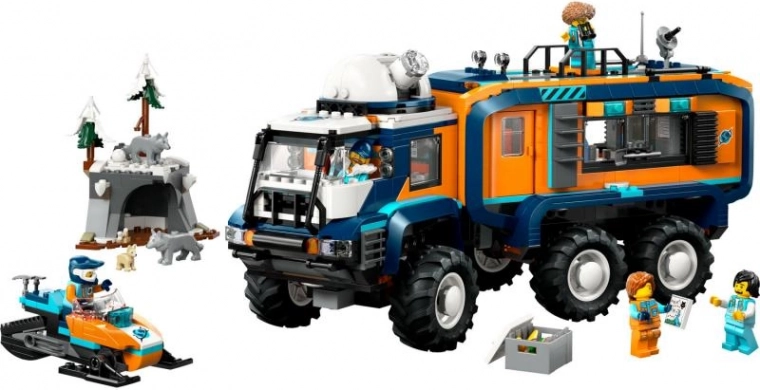 Aventură arctică cu snowmobilul