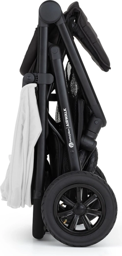 Pliare rapidă și dimensiuni compacte