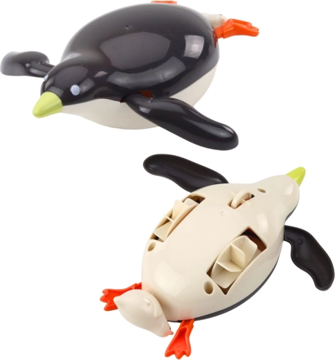 Înoată și „bate” apa datorită mecanismului