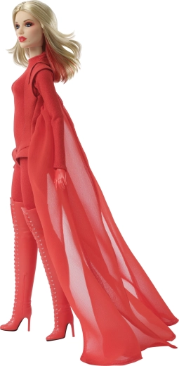 Ținută roșie iconică cu mantie