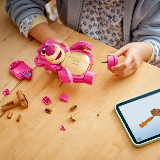Instrucțiuni digitale 3D în aplicația LEGO Builder