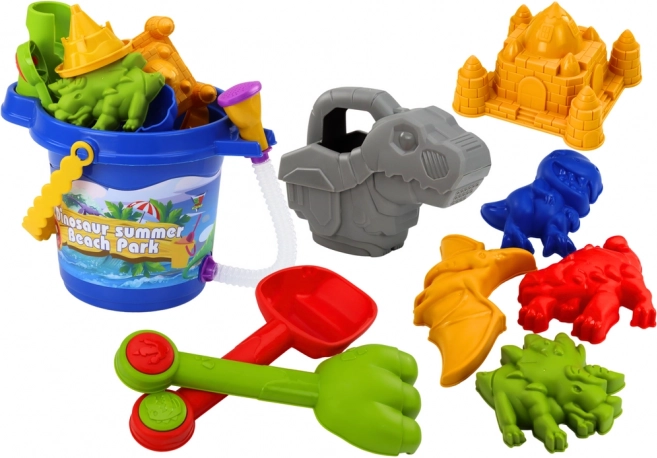 Set de nisip cu dinozauri, cu găleată cu duș, lopățică, greblă și forme