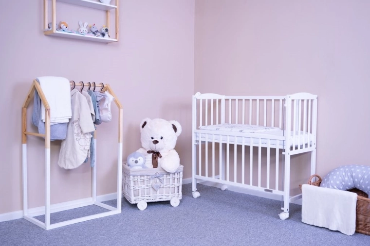 Mobil și stabil datorită roților cu frână