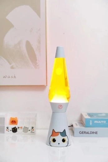 Design adorabil cu pisică