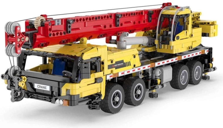 Șasiu stabil și 8 roți din cauciuc