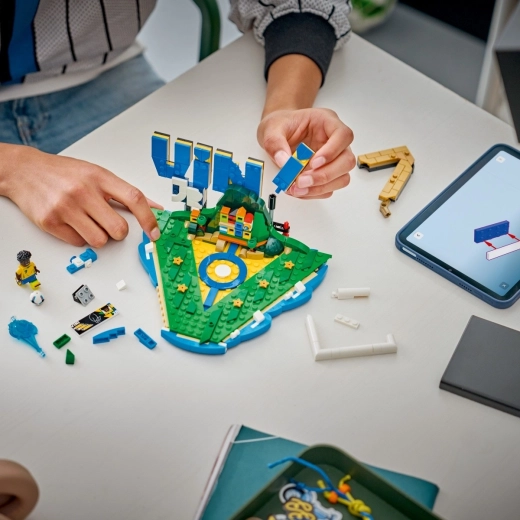 Construcție intuitivă cu LEGO Builder