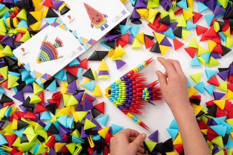 Cutie practică și inspirație în cartea de modele