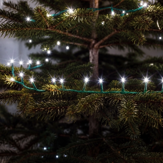 200 de LED-uri pentru un decor luminos impresionant