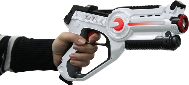 4 tipuri de arme, reîncărcare și mod demo