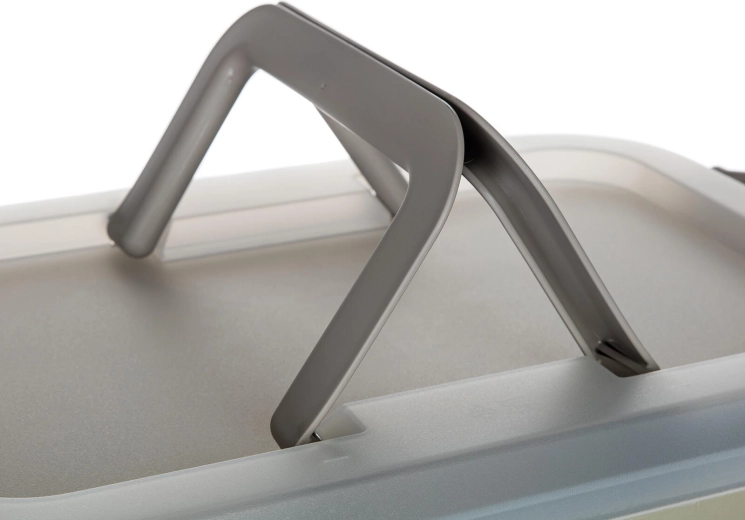 Transport comod datorită mânerului pliabil